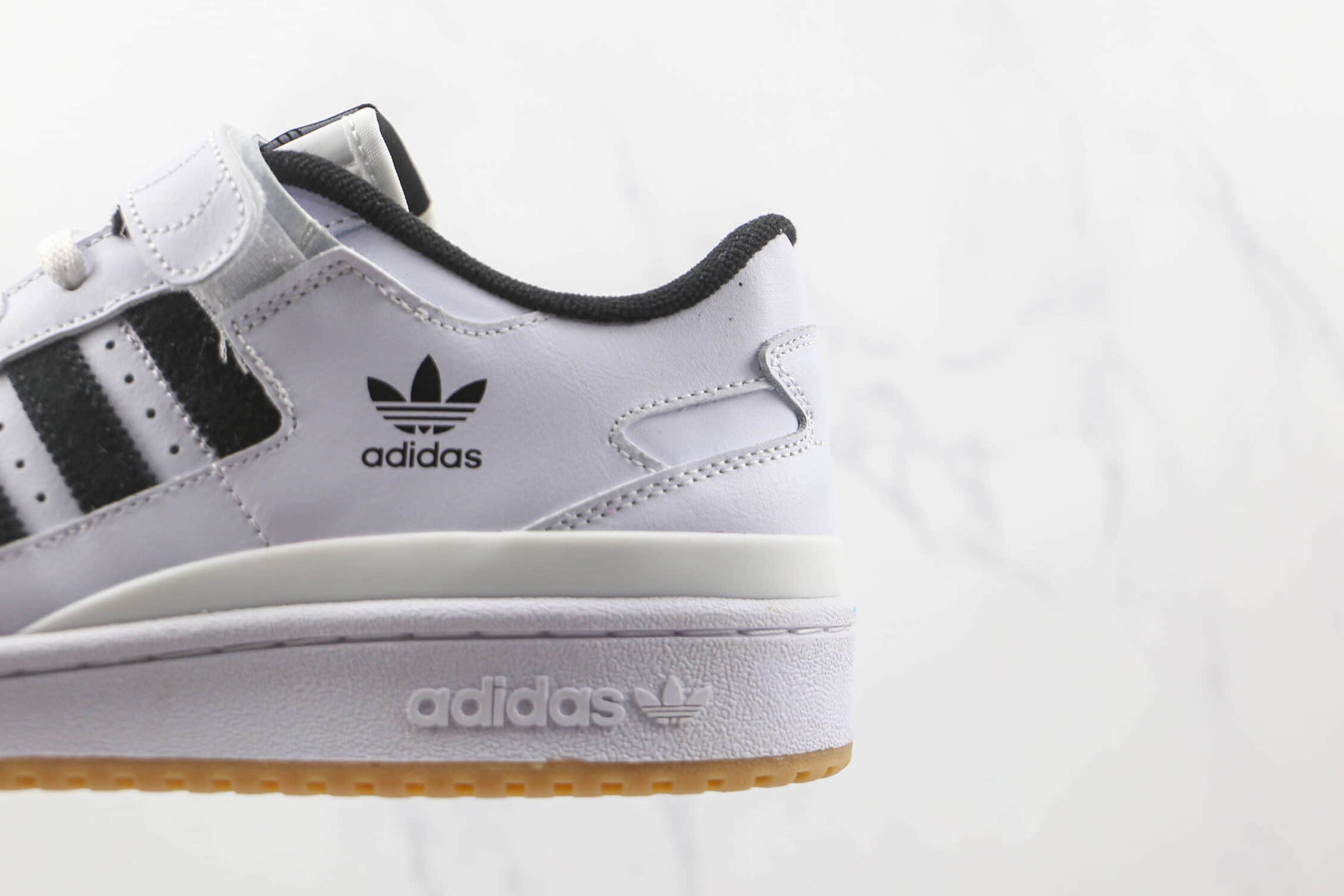 Adidas Originals Forum Low Core Black Cloud White G25813 - Classic Style and Versatile Design for Men