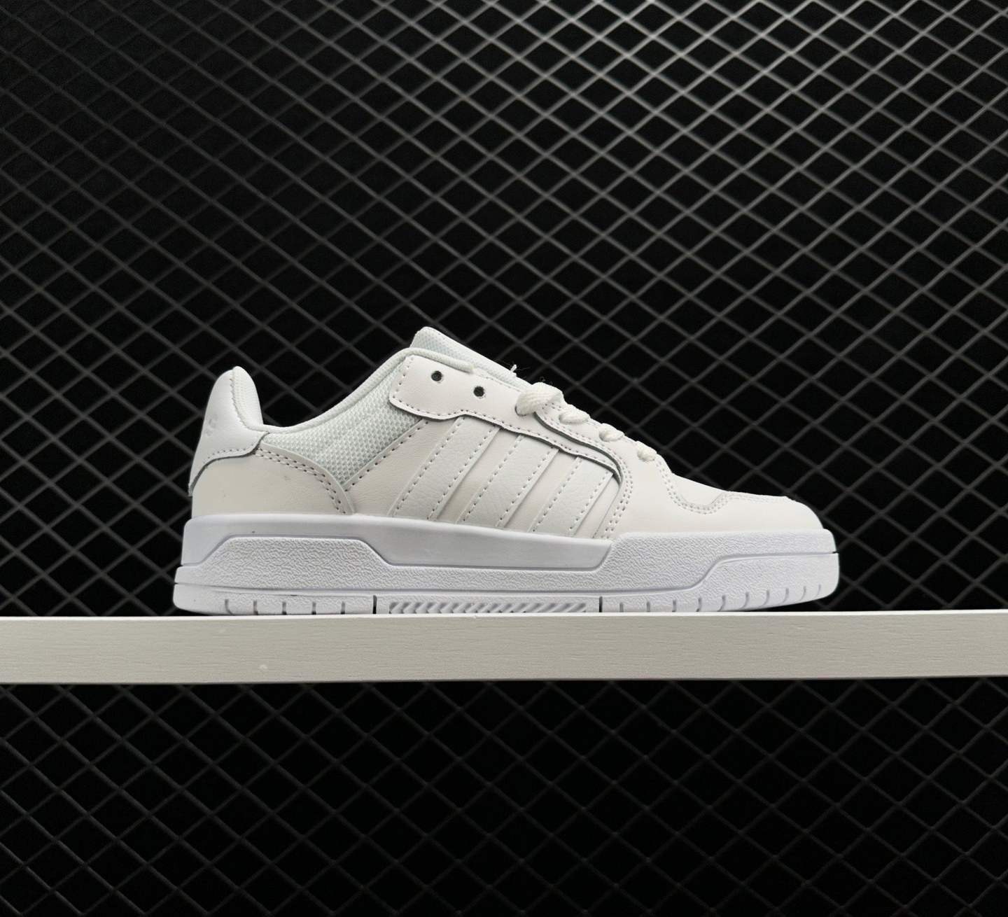 Adidas Neo Entrap White: Stylish and Proven Comfort