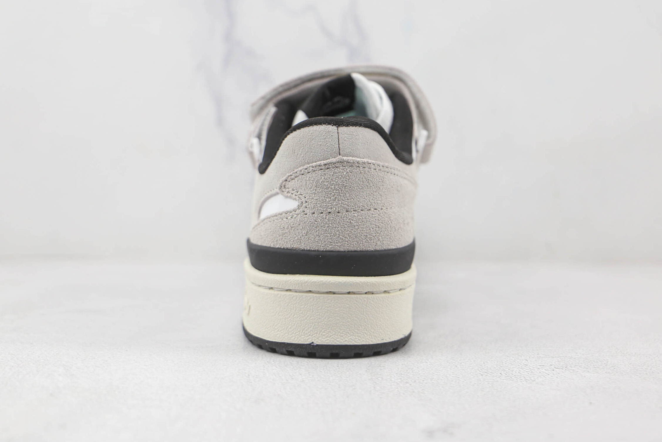 Adidas Originals Forum Low GY8203 - Stylish and Classic Sports Sneakers