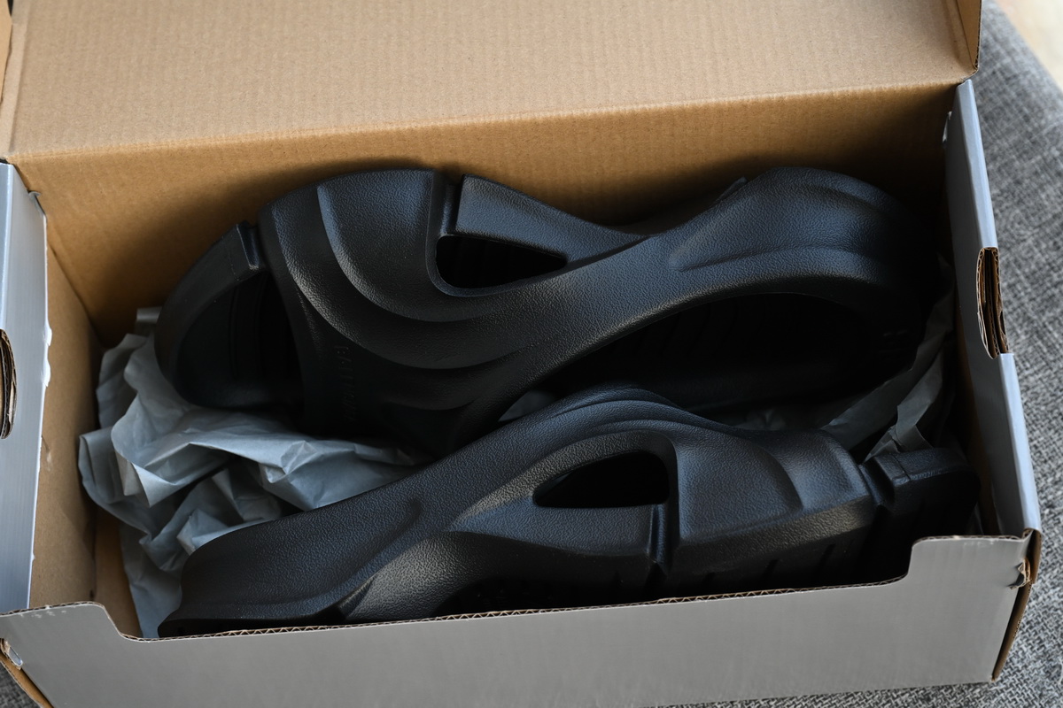 Balenciaga Mold Slide Sandal 'Black' - Shop Now for Sleek Style Balenciaga Mold Slide Sandal 'Black' - Shop Now for Sleek Style