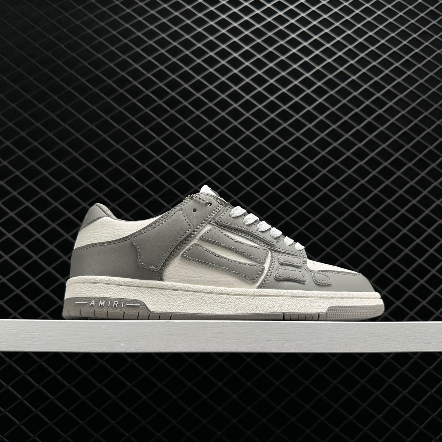 Amiri Skel Top Low Grey White - Stylish and versatile sneakers.