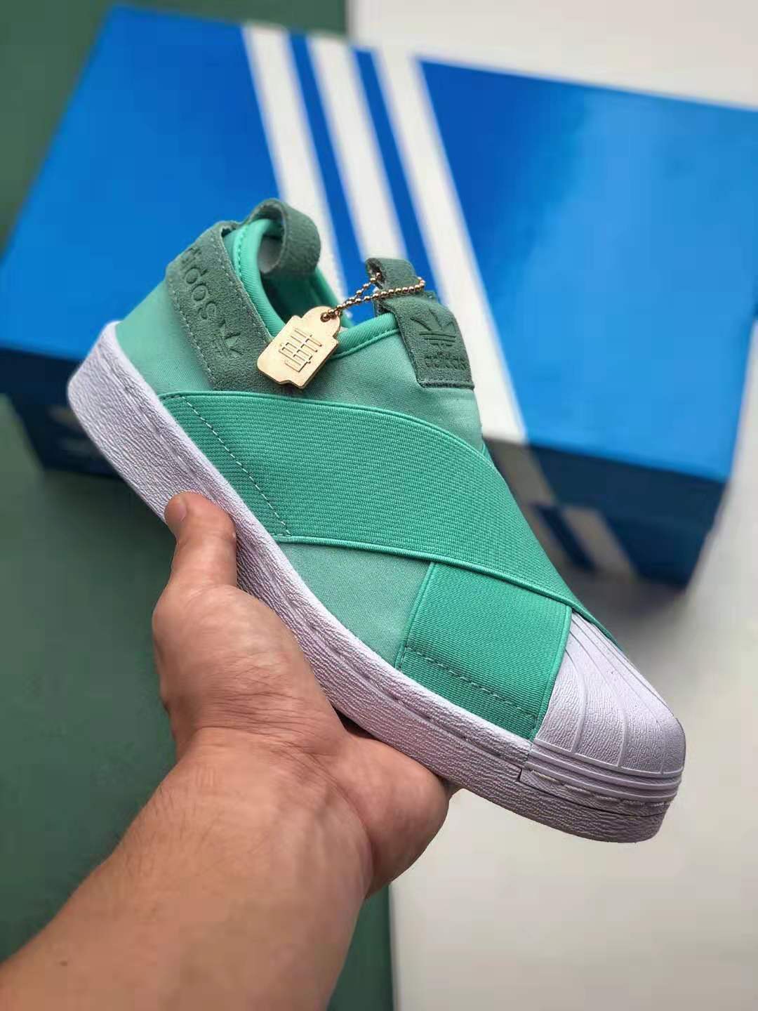 Adidas Originals Superstar Slip-on Green S76407 - Stylish and Comfortable Sneakers for Men & Women!