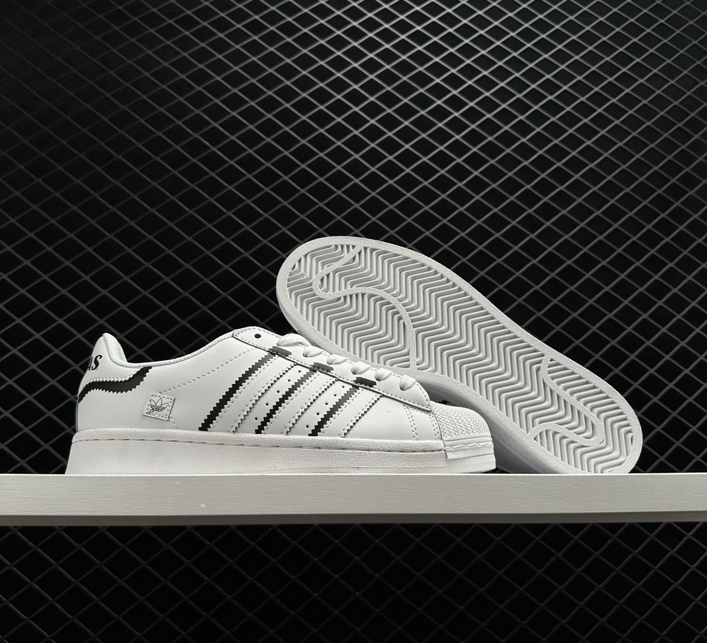 Adidas Superstar 'White Black' GV7186 - Classic Style with Sleek Monochrome Design