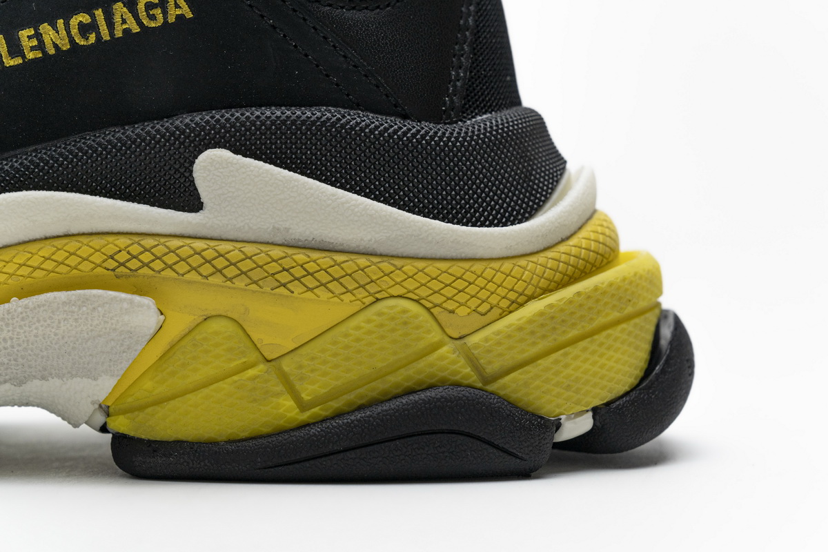 Balenciaga Triple S Black Yellow 483513 W06E1 1078 - Stylish and Trendy Footwear Balenciaga Triple S Black Yellow 483513 W06E1 1078 - Stylish and Trendy Footwear