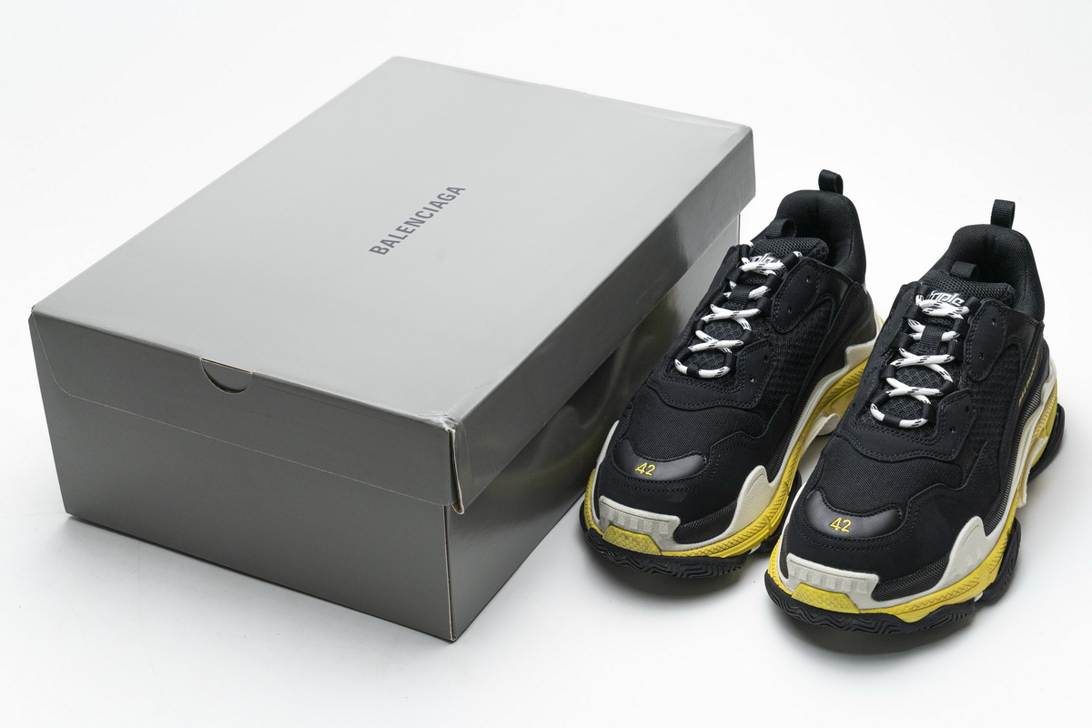Balenciaga Triple S Black Yellow 483513 W06E1 1078 - Stylish and Trendy Footwear Balenciaga Triple S Black Yellow 483513 W06E1 1078 - Stylish and Trendy Footwear
