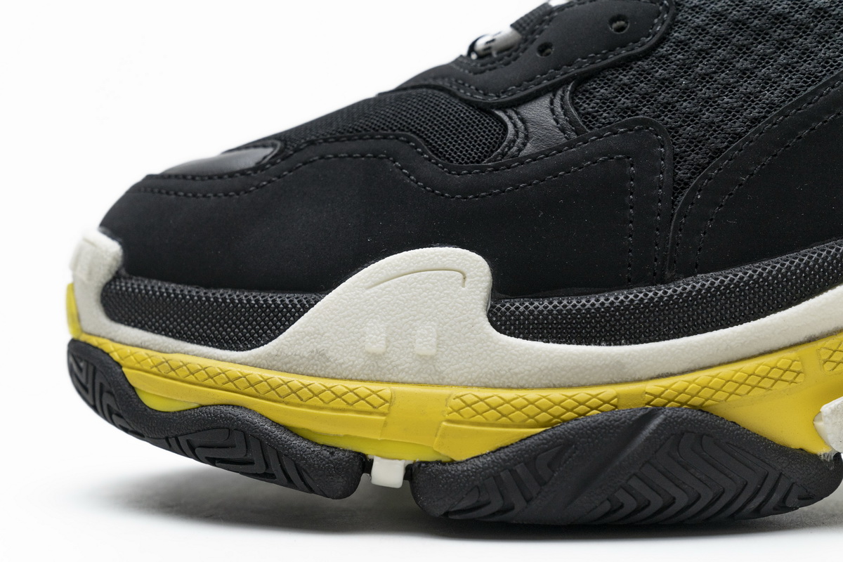 Balenciaga Triple S Black Yellow 483513 W06E1 1078 - Stylish and Trendy Footwear Balenciaga Triple S Black Yellow 483513 W06E1 1078 - Stylish and Trendy Footwear
