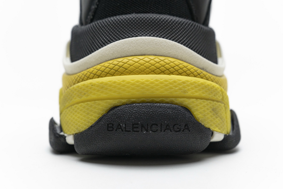 Balenciaga Triple S Black Yellow 483513 W06E1 1078 - Stylish and Trendy Footwear Balenciaga Triple S Black Yellow 483513 W06E1 1078 - Stylish and Trendy Footwear