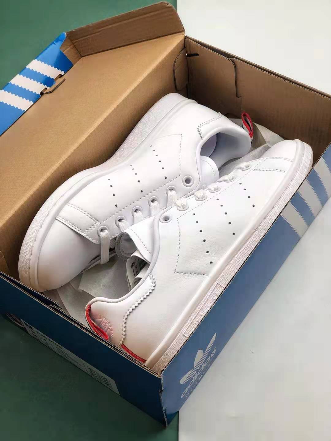 Adidas Stan Smith Tri-Color Tab BD7433 - Stylish & Comfortable Sneakers