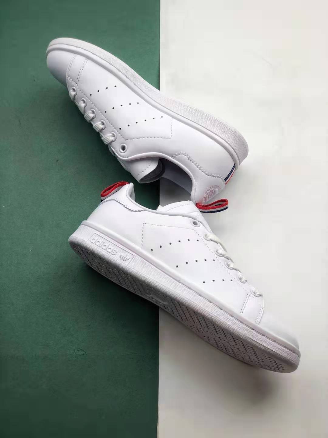 Adidas Stan Smith Tri-Color Tab BD7433 - Stylish & Comfortable Sneakers