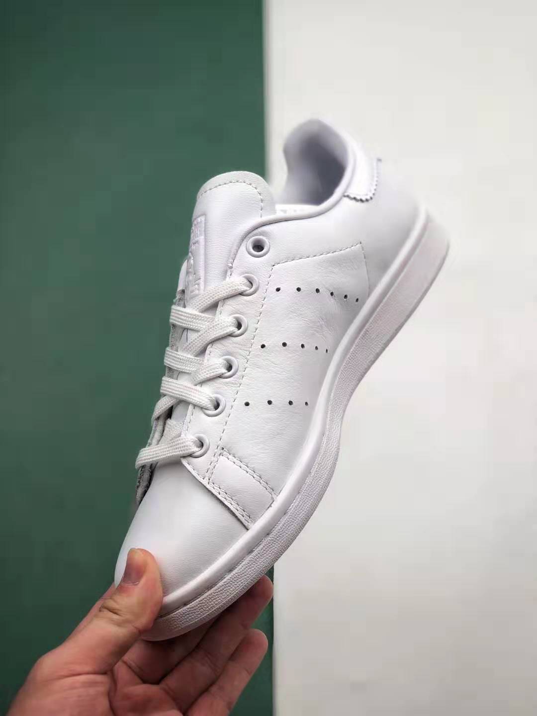 Adidas Stan Smith Tri-Color Tab BD7433 - Stylish & Comfortable Sneakers