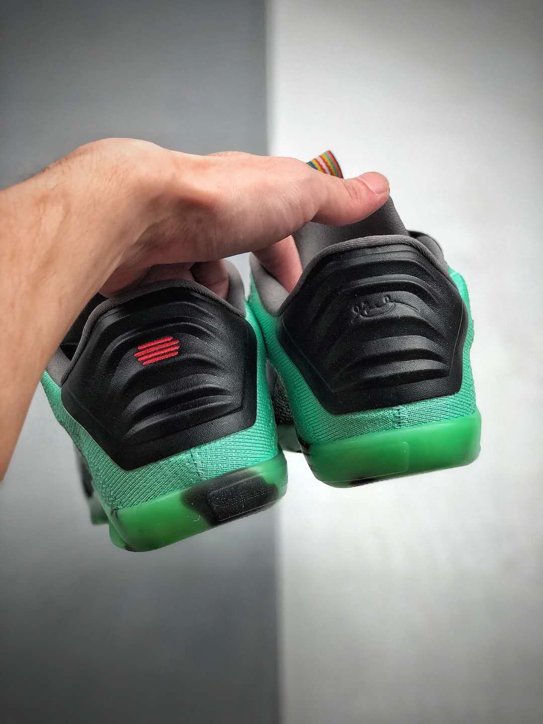 Nike Kobe 11 Elite Low All Star Green Glow Men Shoes Flyknit 822521 305 - Premium Performance and Style Nike Kobe 11 Elite Low All Star Green Glow Men Shoes Flyknit 822521 305 - Premium Performance and Style