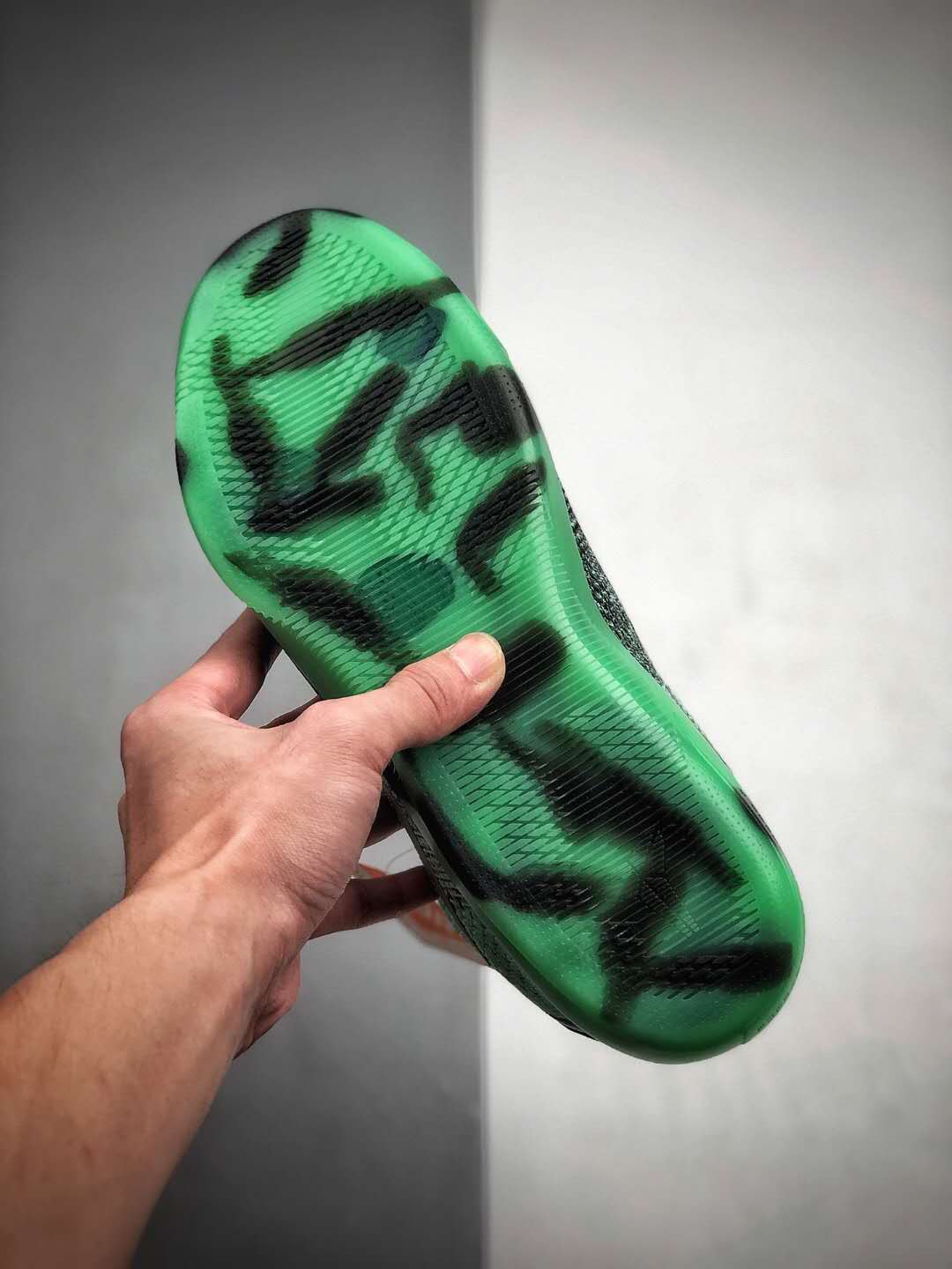 Nike Kobe 11 Elite Low All Star Green Glow Men Shoes Flyknit 822521 305 - Premium Performance and Style Nike Kobe 11 Elite Low All Star Green Glow Men Shoes Flyknit 822521 305 - Premium Performance and Style