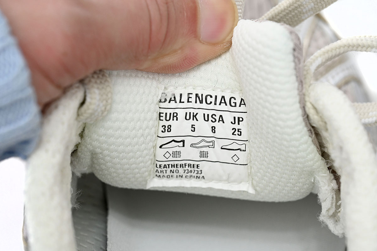 Balenciaga 3XL Rose Gold 734733 W1RB6 0208 - Luxurious and Trendy Accessories Balenciaga 3XL Rose Gold 734733 W1RB6 0208 - Luxurious and Trendy Accessories