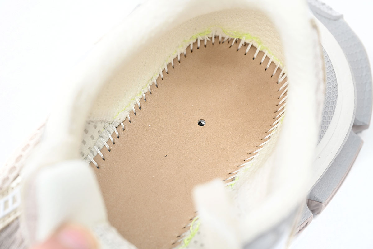 Balenciaga 3XL Rose Gold 734733 W1RB6 0208 - Luxurious and Trendy Accessories Balenciaga 3XL Rose Gold 734733 W1RB6 0208 - Luxurious and Trendy Accessories