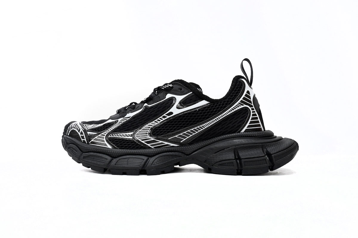 Balenciaga 3XL Black And White 542228 W2RB8 0102 | Sleek Style and Supreme Comfort