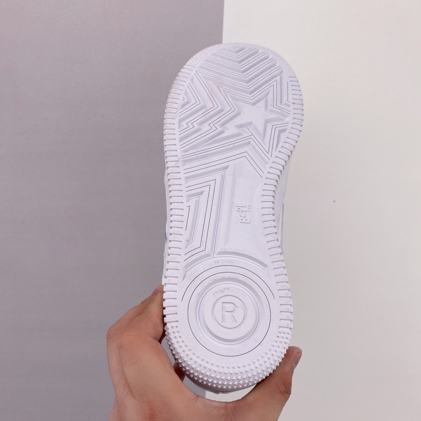 A Bathing Ape Bape Sta Low White ABC Camo Blue 1I70291009 BEI - Stylish and Versatile Sneakers A Bathing Ape Bape Sta Low White ABC Camo Blue 1I70291009 BEI - Stylish and Versatile Sneakers