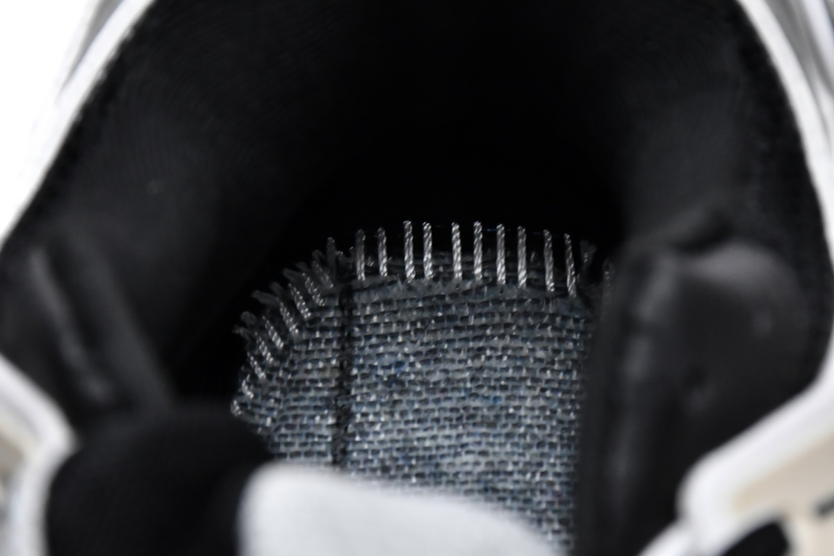 Balenciaga Track Sneaker White Black 542023 W1GC4 9010 - Stylish and Sleek Footwear Balenciaga Track Sneaker White Black 542023 W1GC4 9010 - Stylish and Sleek Footwear