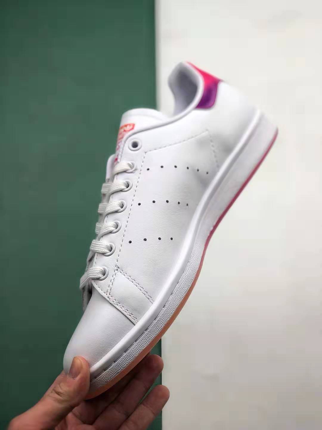 Adidas Originals Superstar 2019 Gradient Crystal Multi-Color EG8133 | Stylish and Vibrant Sneakers