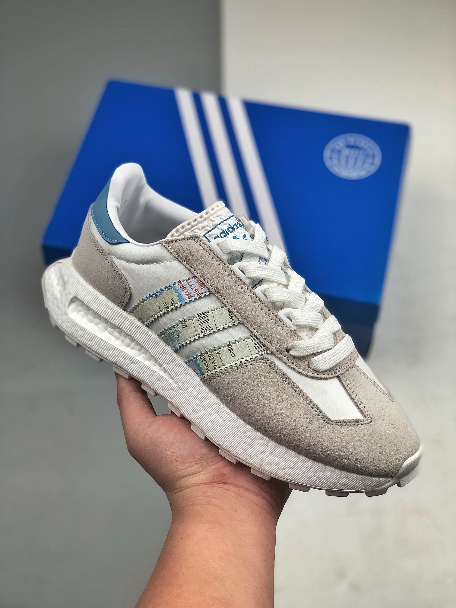 Adidas Retropy E5 Cloud White Light Grey Navy Blue GX5105 - Stylish and Comfortable Sneakers
