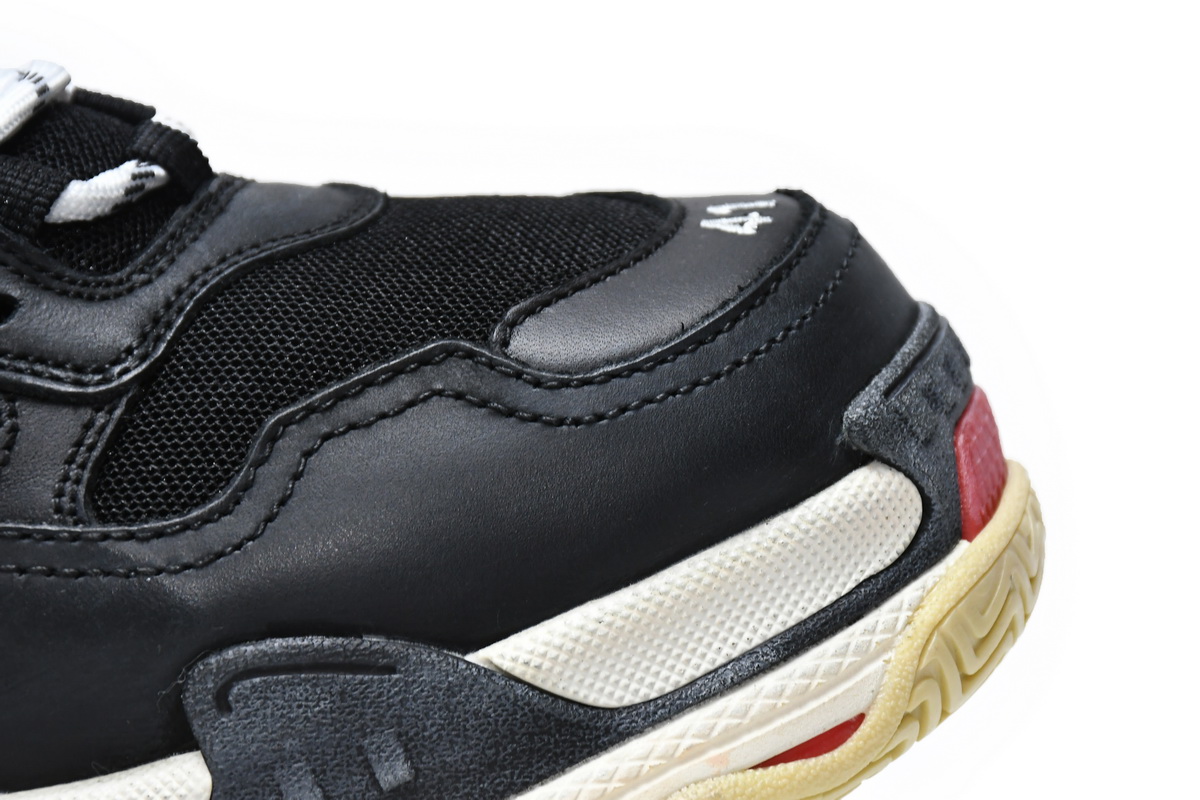Balenciaga Triple S Sneaker Black Red 2018 | 533882 W0901 1000 Balenciaga Triple S Sneaker Black Red 2018 | 533882 W0901 1000
