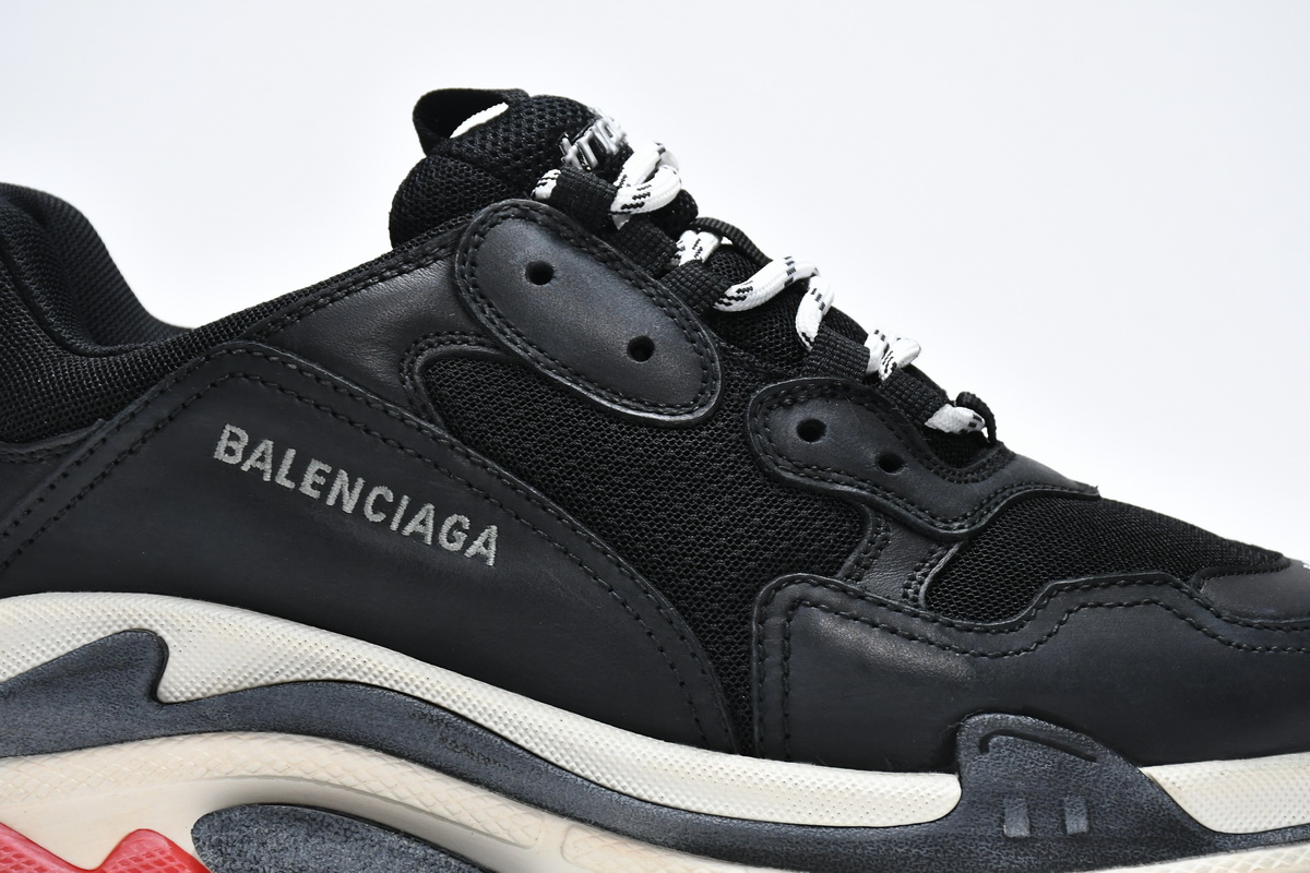 Balenciaga Triple S Sneaker Black Red 2018 | 533882 W0901 1000 Balenciaga Triple S Sneaker Black Red 2018 | 533882 W0901 1000