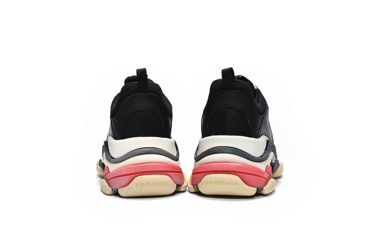 Balenciaga Triple S Sneaker Black Red 2018 | 533882 W0901 1000 Balenciaga Triple S Sneaker Black Red 2018 | 533882 W0901 1000