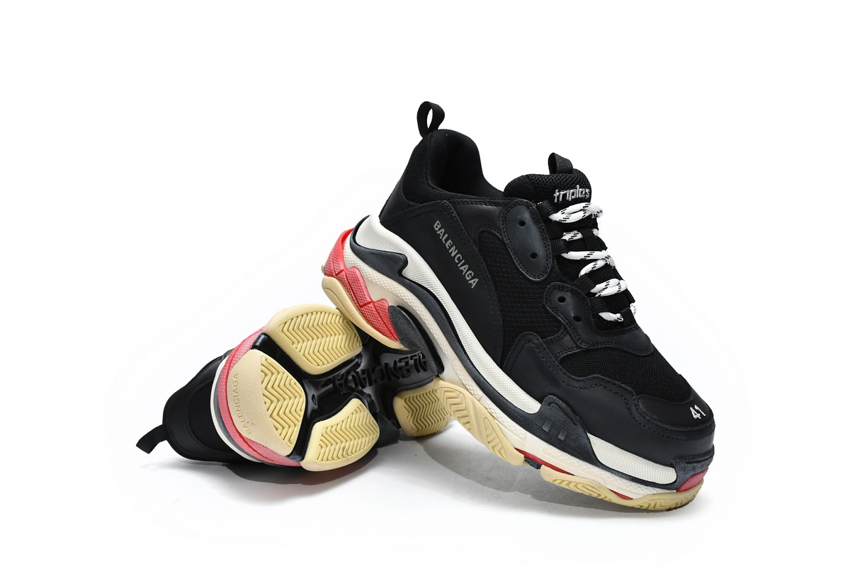 Balenciaga Triple S Sneaker Black Red 2018 | 533882 W0901 1000 Balenciaga Triple S Sneaker Black Red 2018 | 533882 W0901 1000