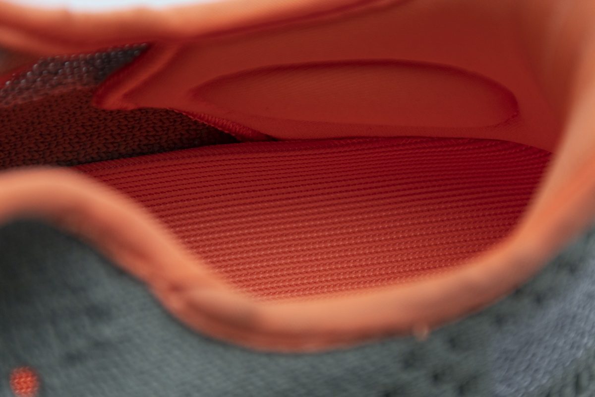 Adidas Yeezy Boost 350 V2 'Desert Sage' FX9035 - Limited Edition Sneakers Adidas Yeezy Boost 350 V2 'Desert Sage' FX9035 - Limited Edition Sneakers