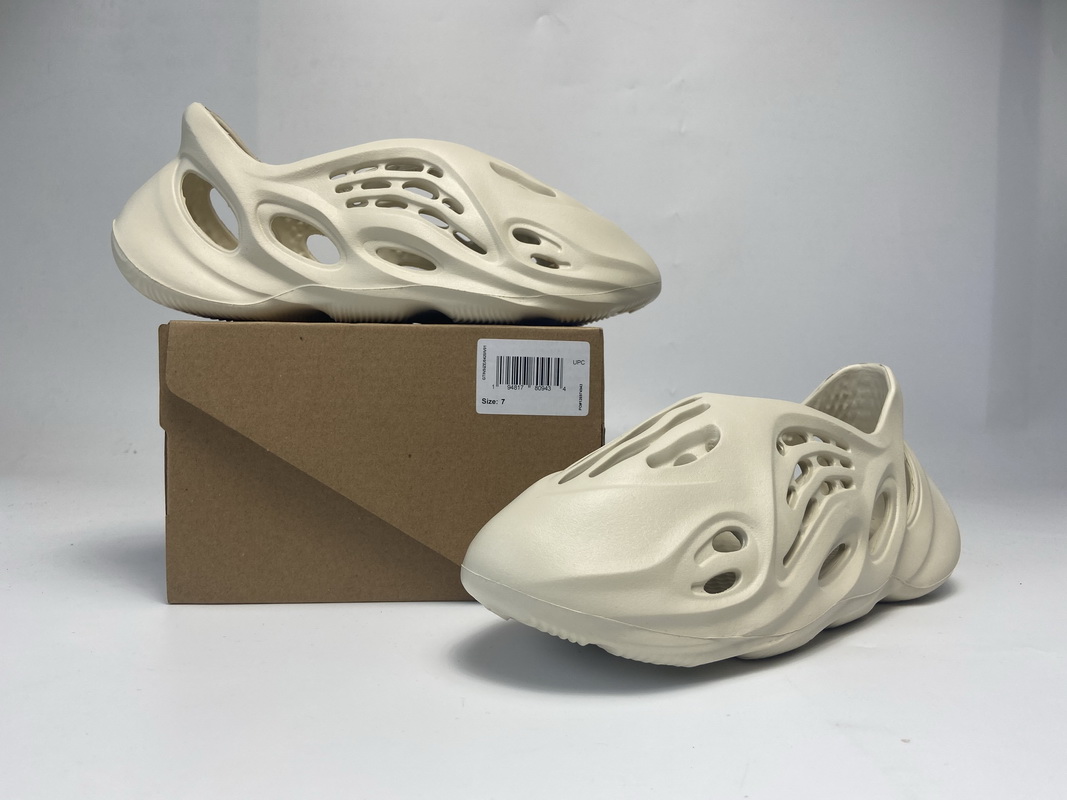 Adidas Yeezy Foam Runner 'Sand' FY4567 - Stylish and Sustainable Footwear Adidas Yeezy Foam Runner 'Sand' FY4567 - Stylish and Sustainable Footwear