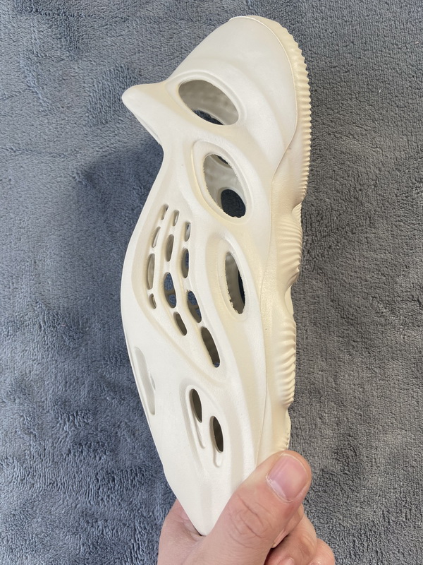 Adidas Yeezy Foam Runner 'Sand' FY4567 - Stylish and Sustainable Footwear Adidas Yeezy Foam Runner 'Sand' FY4567 - Stylish and Sustainable Footwear