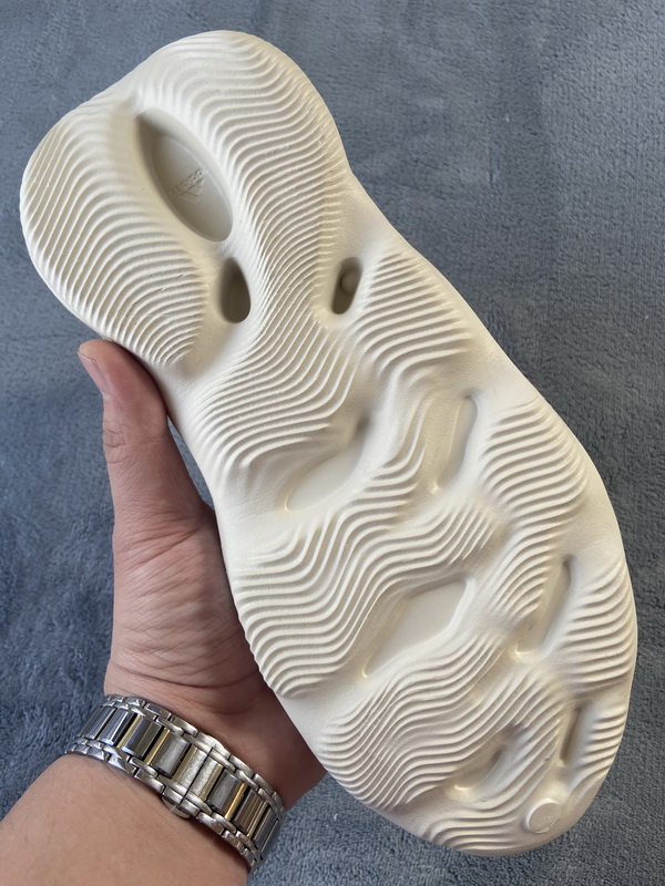 Adidas Yeezy Foam Runner 'Sand' FY4567 - Stylish and Sustainable Footwear Adidas Yeezy Foam Runner 'Sand' FY4567 - Stylish and Sustainable Footwear