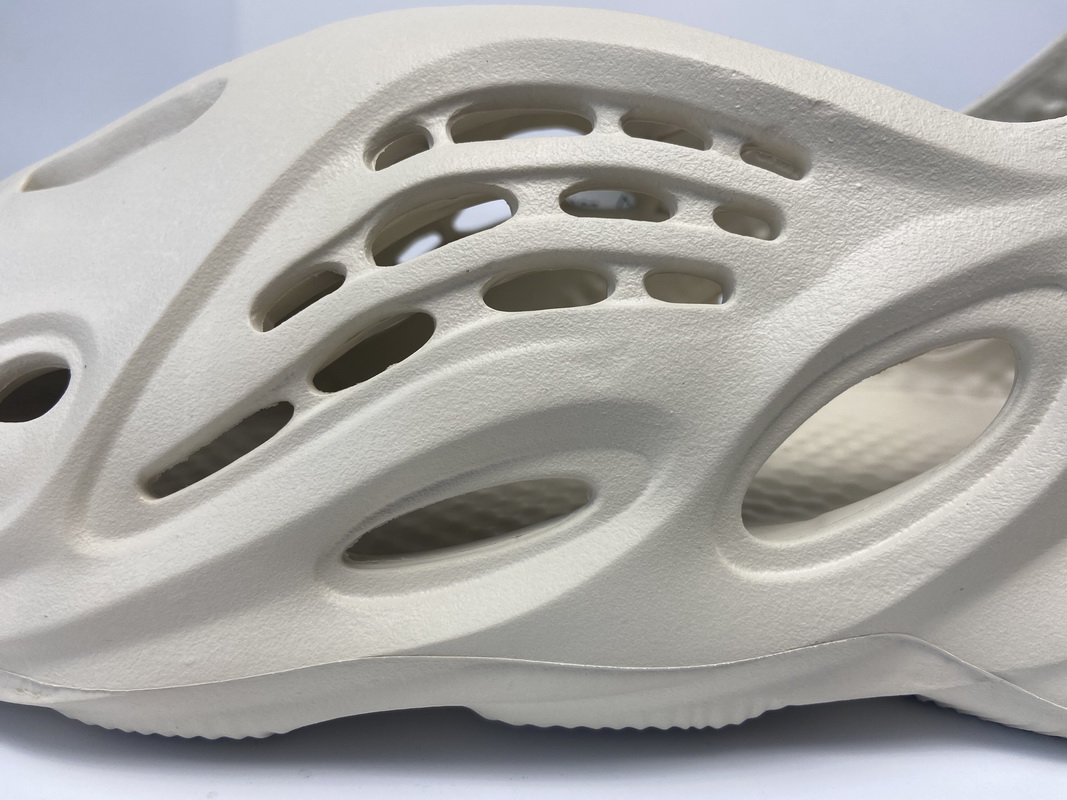 Adidas Yeezy Foam Runner 'Sand' FY4567 - Stylish and Sustainable Footwear Adidas Yeezy Foam Runner 'Sand' FY4567 - Stylish and Sustainable Footwear