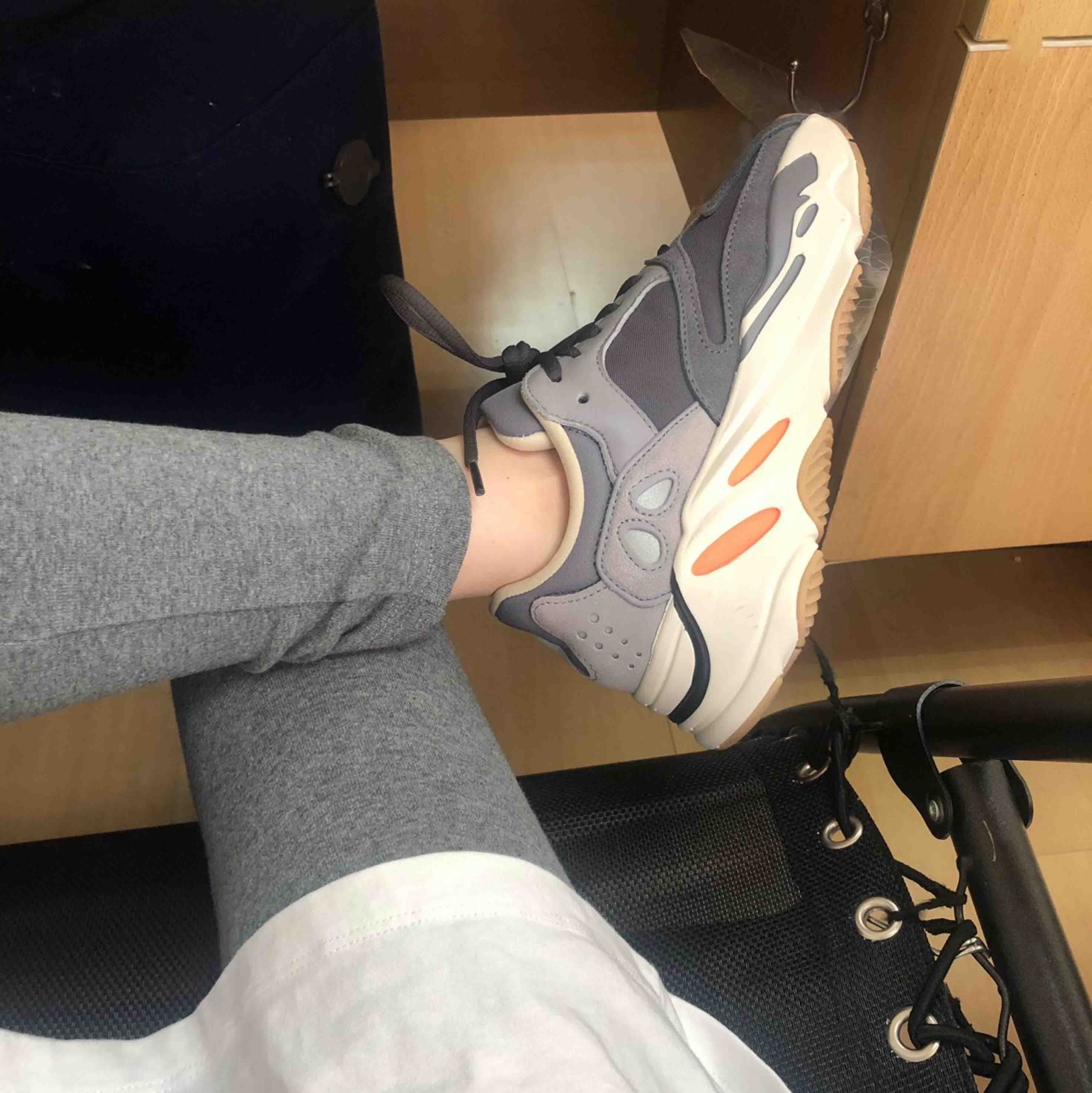 Adidas Yeezy Boost 700 'Magnet' FV9922 - Ultimate Style & Comfort Adidas Yeezy Boost 700 'Magnet' FV9922 - Ultimate Style & Comfort