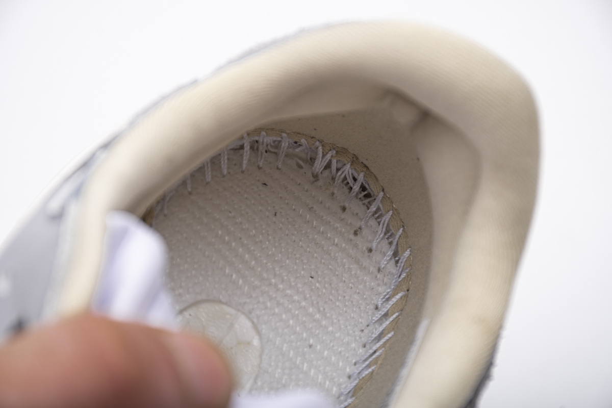 Adidas Yeezy Boost 700 'Magnet' FV9922 - Ultimate Style & Comfort Adidas Yeezy Boost 700 'Magnet' FV9922 - Ultimate Style & Comfort