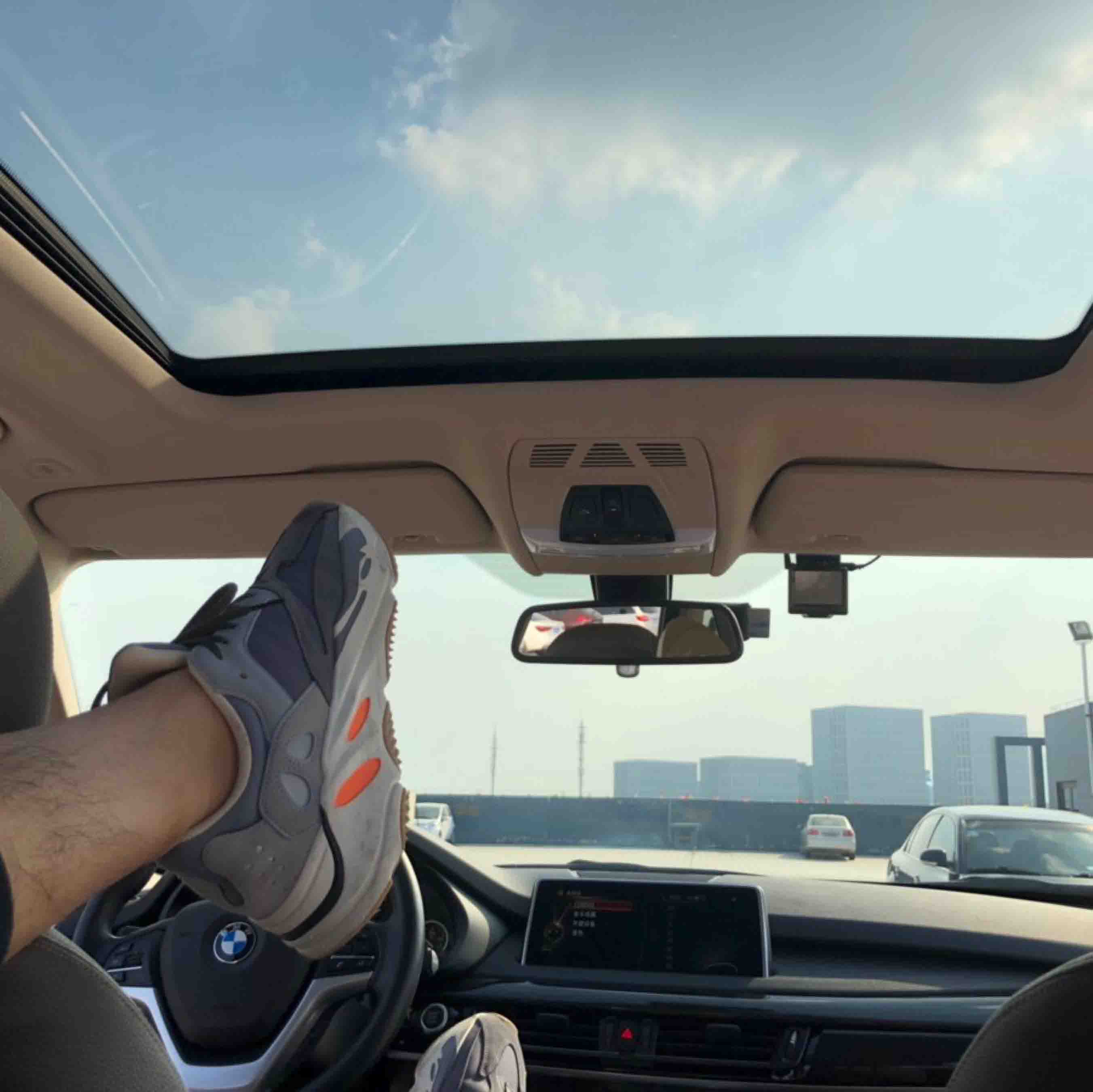 Adidas Yeezy Boost 700 'Magnet' FV9922 - Ultimate Style & Comfort Adidas Yeezy Boost 700 'Magnet' FV9922 - Ultimate Style & Comfort