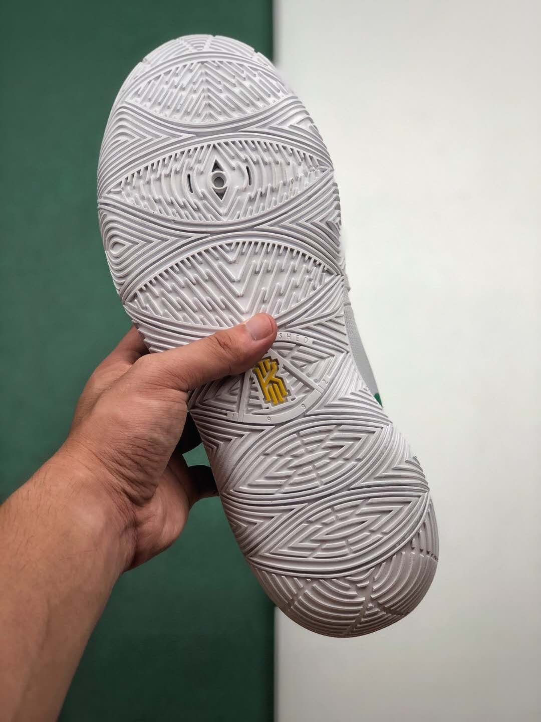 Nike Kyrie V 5 EP Hot Melt Color Matching Basketball Shoes Sale Nike Kyrie V 5 EP Hot Melt Color Matching Basketball Shoes Sale