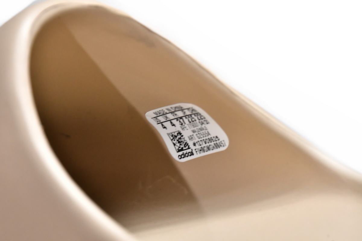 Adidas Yeezy Slides 'Pure' GZ5554 - Sleek and Comfortable Footwear Adidas Yeezy Slides 'Pure' GZ5554 - Sleek and Comfortable Footwear