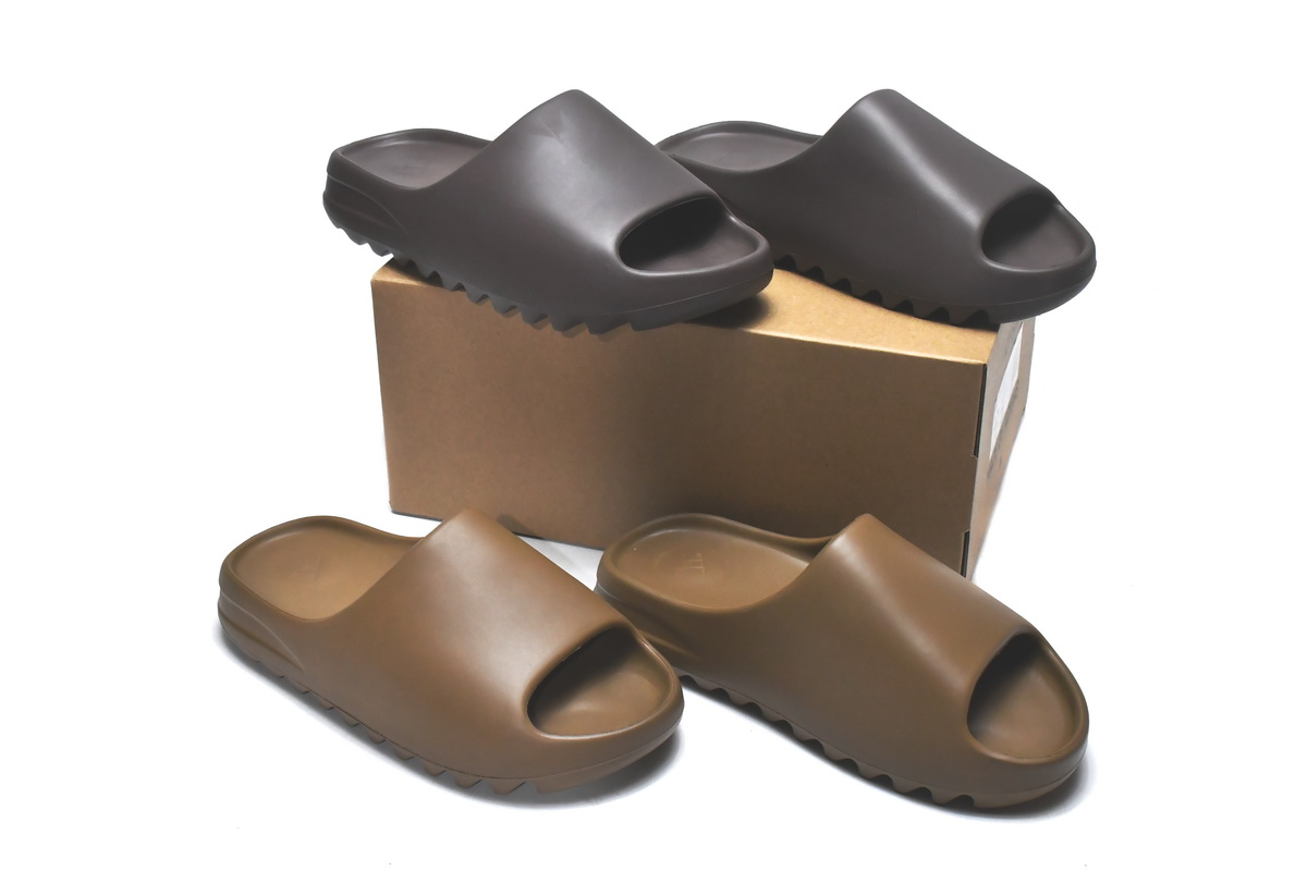 Adidas Yeezy Slides 'Pure' GZ5554 - Sleek and Comfortable Footwear Adidas Yeezy Slides 'Pure' GZ5554 - Sleek and Comfortable Footwear